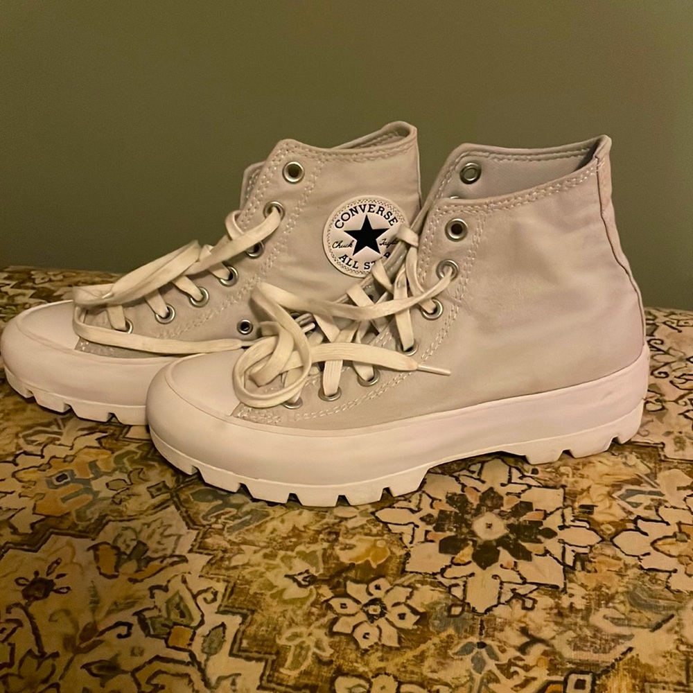 Womens All Star Chuck Taylor sz 6.5 High Lugged Sneaker